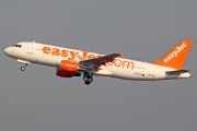 G-EZTS, Airbus A320-200, easyJet