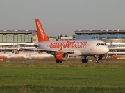 G-EZTY, Airbus A320-200, easyJet