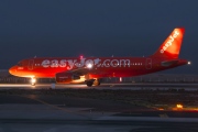 G-EZUI, Airbus A320-200, easyJet