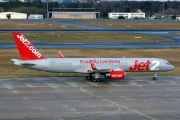 G-LSAC, Boeing 757-200, Jet2.com