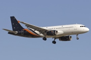 G-POWK, Airbus A320-200, Titan Airways