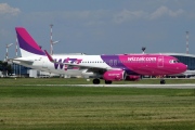 HA-LWT, Airbus A320-200, Wizz Air