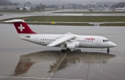 HB-IYW, British Aerospace Avro RJ100, Swiss International Air Lines