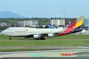 HL7421, Boeing 747-400M, Asiana Airlines