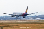 HL7755, Boeing 777-200ER, Asiana Airlines