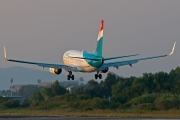 LX-LGS, Boeing 737-700, Luxair