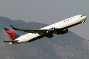 N1613B, Boeing 767-300ER, Delta Air Lines