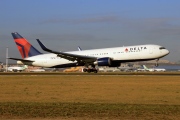 N1613B, Boeing 767-300ER, Delta Air Lines