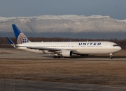 N674UA, Boeing 767-300ER, United Airlines