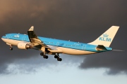 PH-AOH, Airbus A330-200, KLM Royal Dutch Airlines