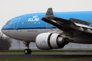 PH-AOL, Airbus A330-200, KLM Royal Dutch Airlines