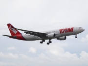 PT-MVK, Airbus A330-200, TAM Linhas Aereas