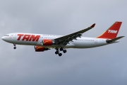 PT-MVL, Airbus A330-200, TAM Linhas Aereas