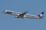 SP-LNC, Embraer ERJ 190-200LR (Embraer 195), LOT Polish Airlines