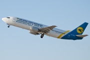 UR-GAO, Boeing 737-400, Ukraine International Airlines