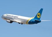 UR-GAO, Boeing 737-400, Ukraine International Airlines