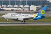 UR-GAW, Boeing 737-500, Ukraine International Airlines