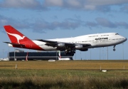 VH-EBV, Boeing 747-300, Qantas