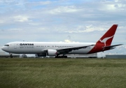 VH-OGN, Boeing 767-300ER, Qantas