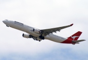 VH-QPB, Airbus A330-300, Qantas