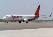 VT-SGE, Boeing 737-800, Spicejet