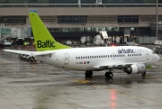 YL-BBQ, Boeing 737-500, Air Baltic